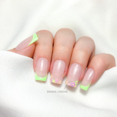 551e1a8-122348-verniz-gel-inocos-maria-creme-2.jpg