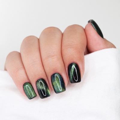 b347aa8-105910-verniz-gel-inocos-cateye-esmeralda-2.jpg