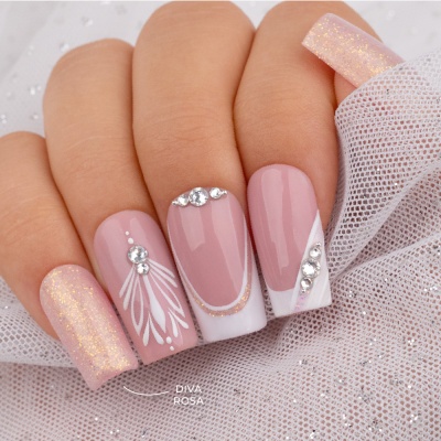 ee2a2c2-104046-verniz-gel-inocos-diva-rosa-2.jpg
