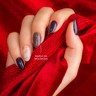 f20b289-113850-verniz-gel-inocos-maria-da-mouraria-2.jpg
