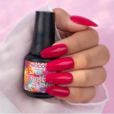 1b76269-110310-verniz-gel-inocos-turn-me-on-2.jpg